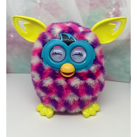 2012 Hasbro Furby Interactive Pet Pink Purple White Geometric Blue Yellow Ears - Picture 1 of 6